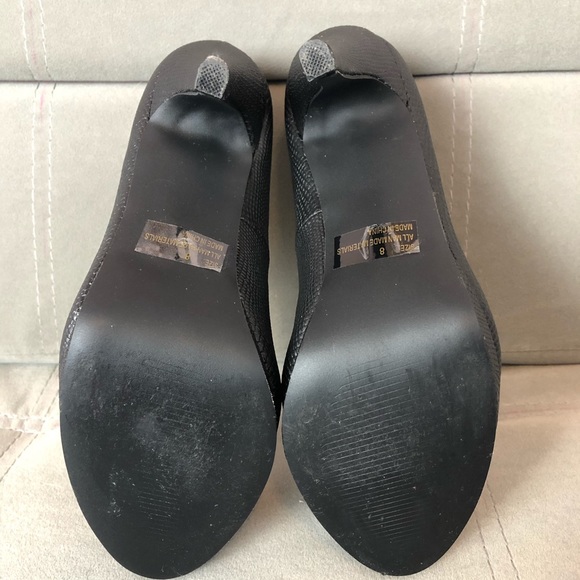 Charlotte Russe black textured platform heels - Picture 6 of 8